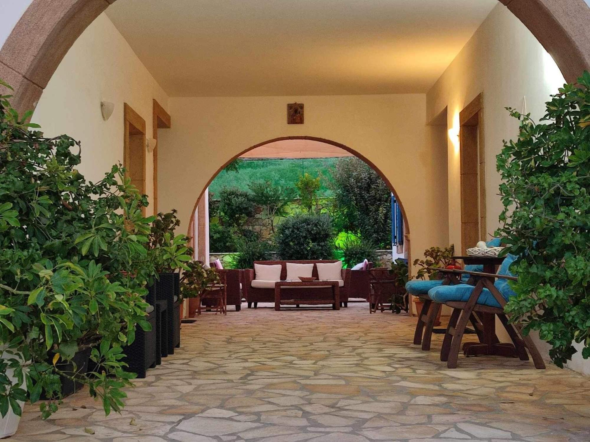 Athena Kythera Apartahotel *