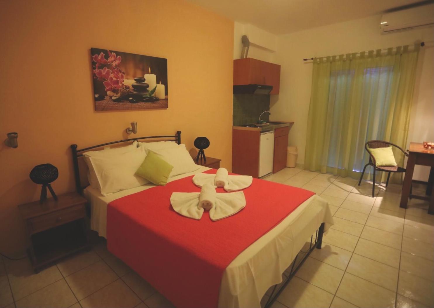 Athena Kythera Apartahotel